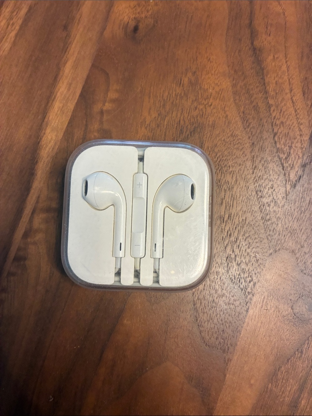 Apple White EarPods with Inline Remote and Microphone
